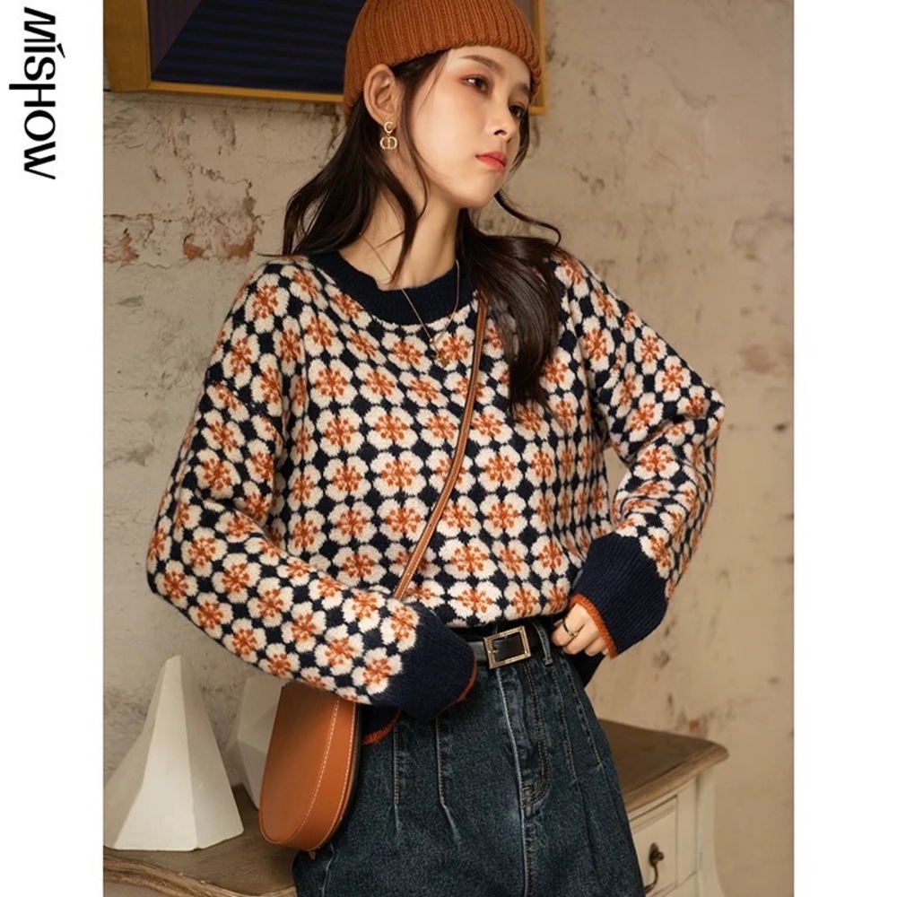 Retro woman sweater【NWT】